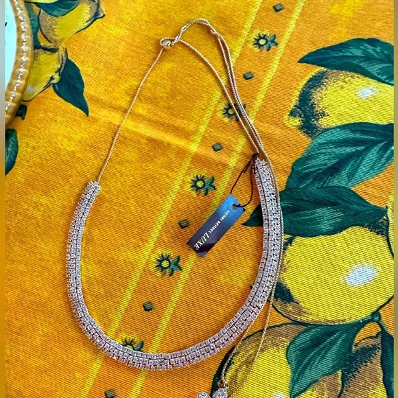 Gorgeous Henri Bendel Luxe Pave Ribbon Slider Necklace  NWT - Picture 2 of 5